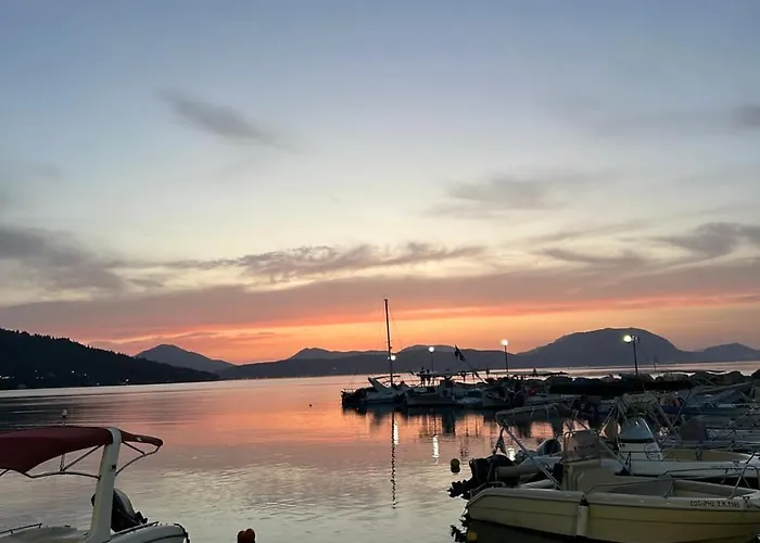 Viktor's House By The Sea * Mpoukaris