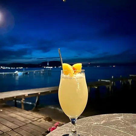 Viktor's House By The Sea * 布卡里