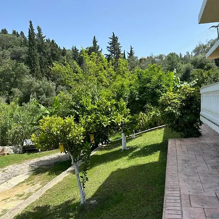 Vakantiehuis Viktor's House By The Sea *