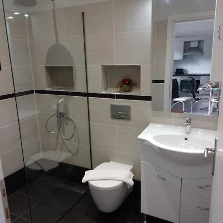 Viktor's House By The Sea بيت للعطل بوكاري