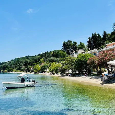 Viktor's House By The Sea * Mpoukaris